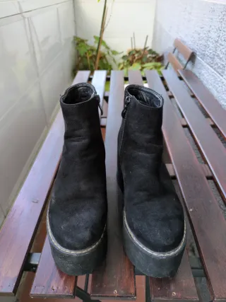 REGALO Botines negros plataforma
