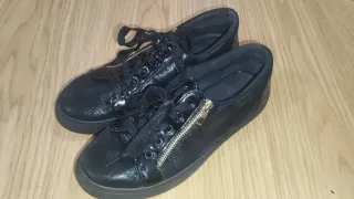 Regalo estas zapatillas unisex negras 