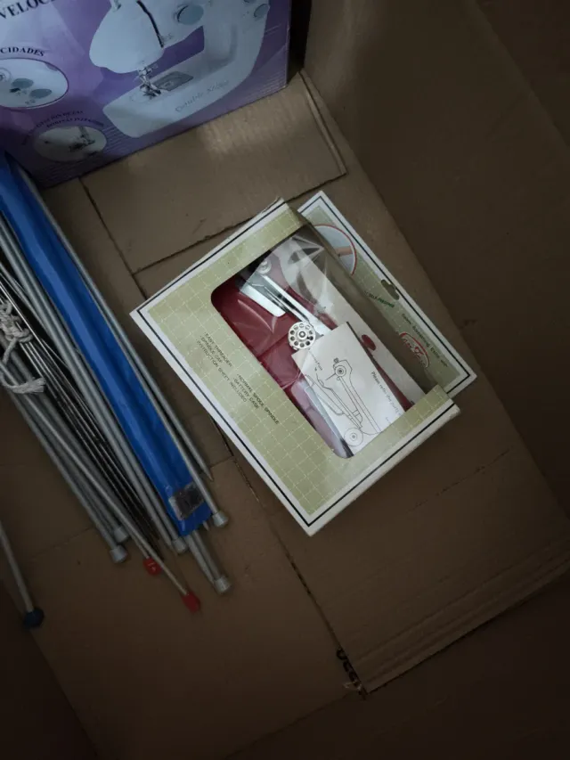 Máquina de coser y accesorios