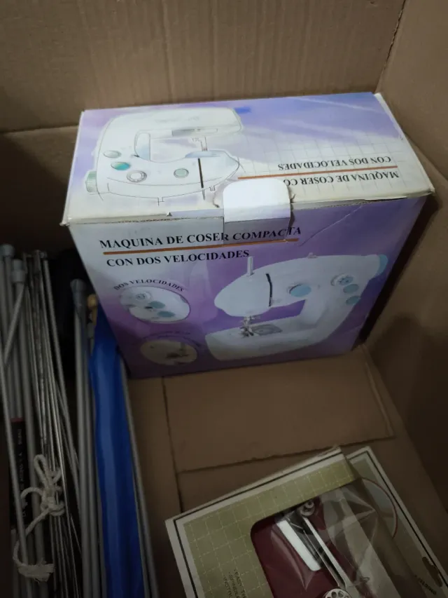 Máquina de coser y accesorios