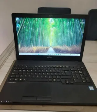 Computer portatile Fujitsu A557 w11