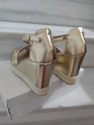 Sandalias doradas cuña mujer talla 37