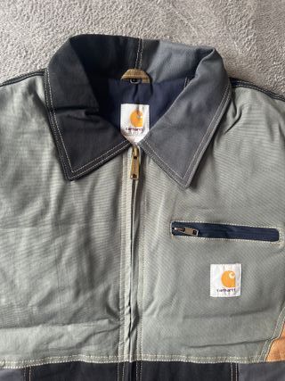  Carhartt M – Vintage Streetwear Minimalist