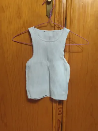 Top blanco de canalé