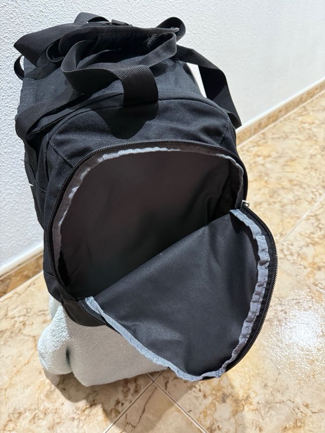 Bolsa deportiva negra NIKE ( Original )