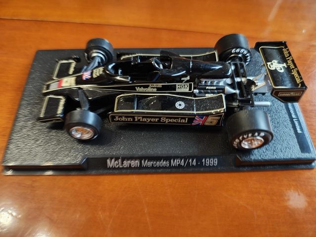 McLaren Mercedes MP4/14 - 1999