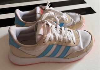 Zapatillas Adidas Beige, Azul y Rosa