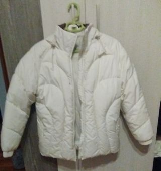 Plumífero blanco acolchado
