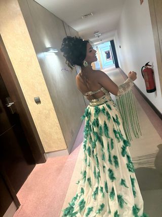Vestido de fiesta gitana blanco y verde