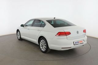 Volkswagen Passat 2.0 TDI Advance BlueMotion