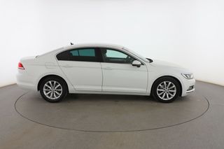 Volkswagen Passat 2.0 TDI Advance BlueMotion