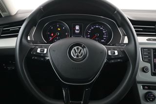 Volkswagen Passat 2.0 TDI Advance BlueMotion