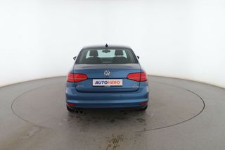 Volkswagen Jetta 2.0 TDI Sport BlueMotion