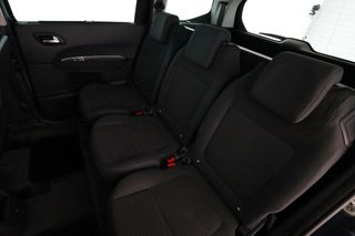 Peugeot 5008 2.0 Blue-HDi Allure