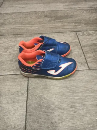 Zapatillas de fútbol para niño T28