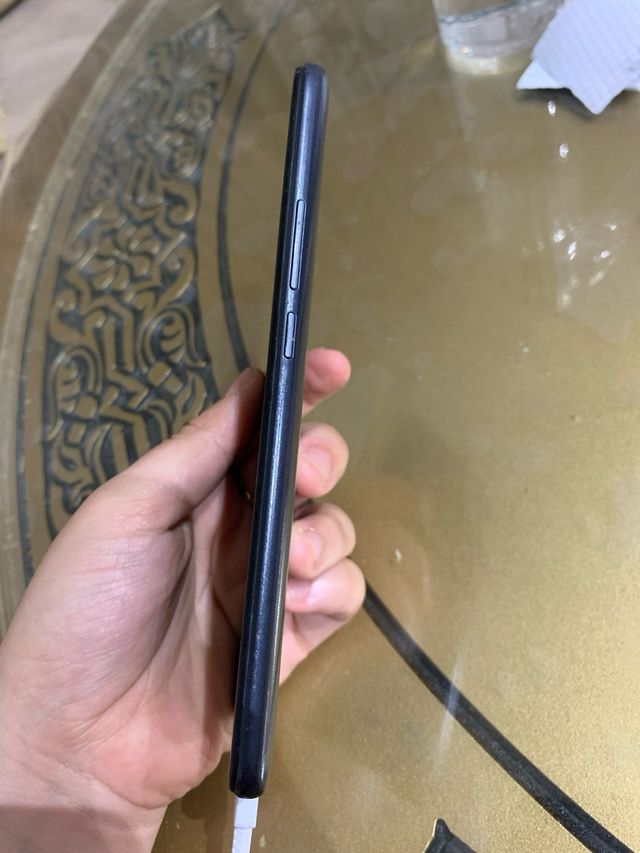 está bastante bien y tiene menos de un año