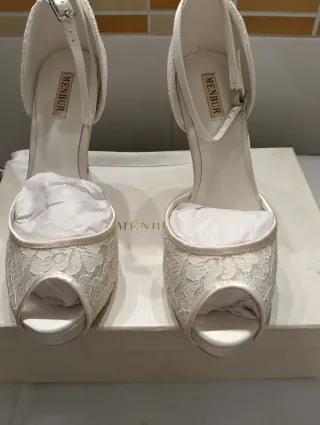 Zapatos de tacón blancos MENBUR