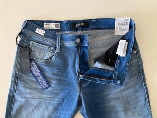 Replay Anbass. Pantalón vaquero slim. W32 L36
