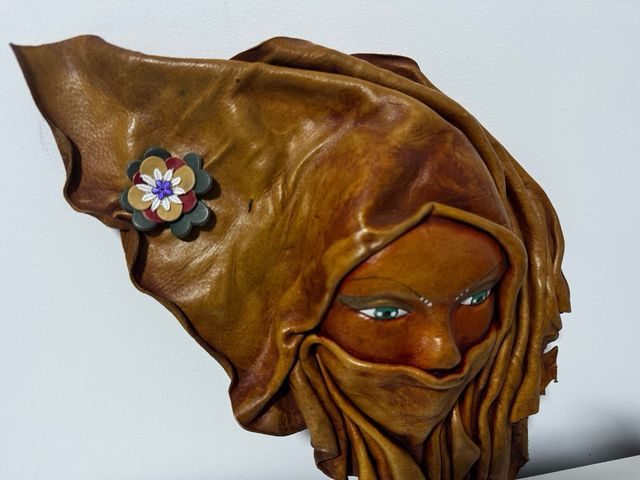 Máscara de cuero artesanía turca