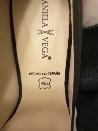 Zapatos tacón Daniela Vega negros