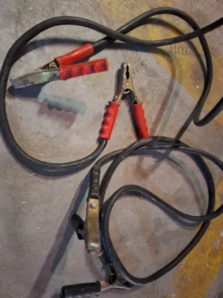 Cables para cargar baterías de coche