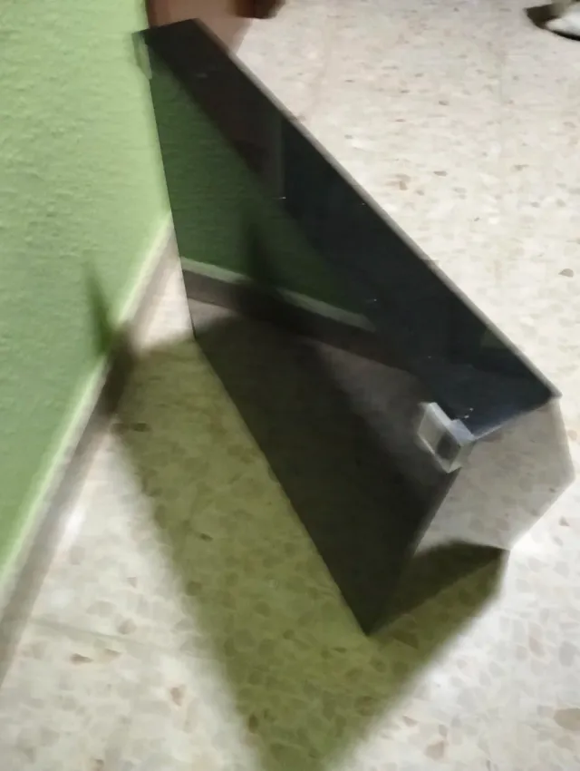 Expositor acrílico negro 16 compartimentos