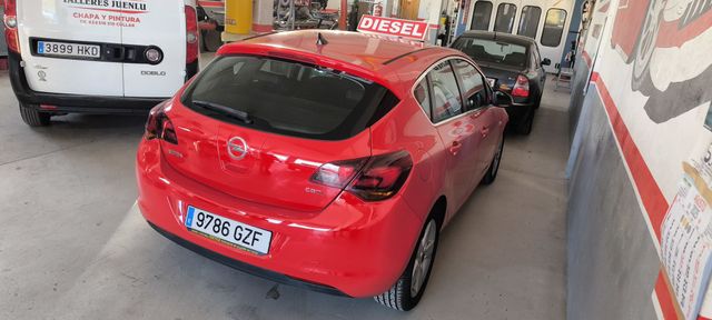 Opel Astra 2010