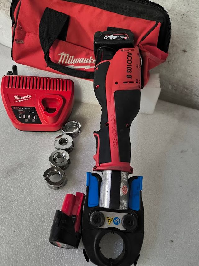 Prensa Novopress ACO103 Milwaukee