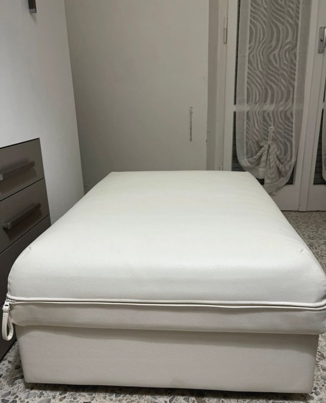 Pouf letto in ecopelle