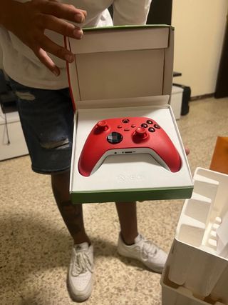 Mando Xbox Series X Rojo