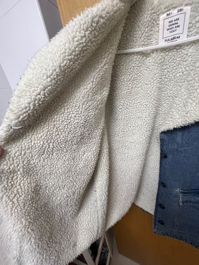 Cazadora vaquera Pull&Bear forrada M