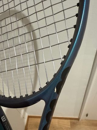 Raqueta Wilson ULTRA V4 100 (300g) Grip 3