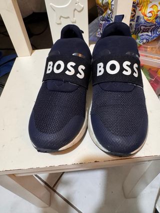 Scarpe Hugo Boss blu numero 30