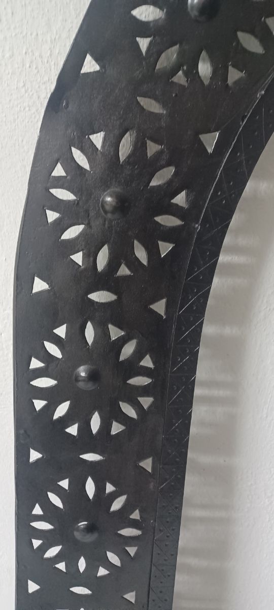 Marco de forja negro con diseño andaluzi 
