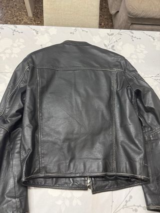 Chaqueta vintage (L) de cuero auténtico.