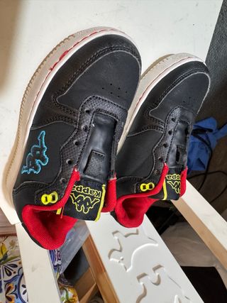 Scarpe Kappa nere e rosse numero 30