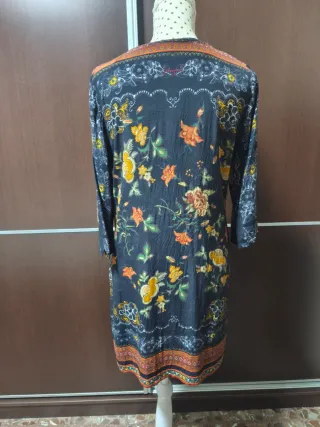 Vestido Desigual manga francesa estampado floral