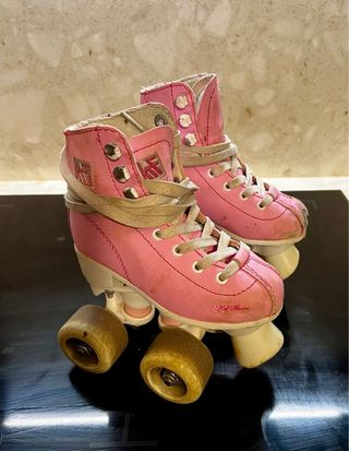 Patines 4 ruedas rosas talla 26