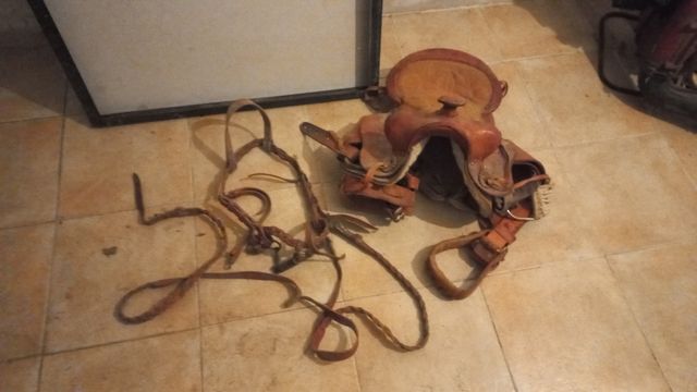 Montura de poni de cuero