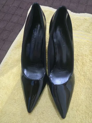 Zapatos de tacón charol negros talla 40