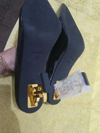 Zapatos de tacón charol negros talla 40