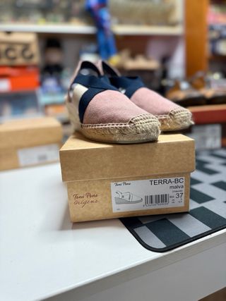 Sandalias Toni Pons cuña rosa y azul