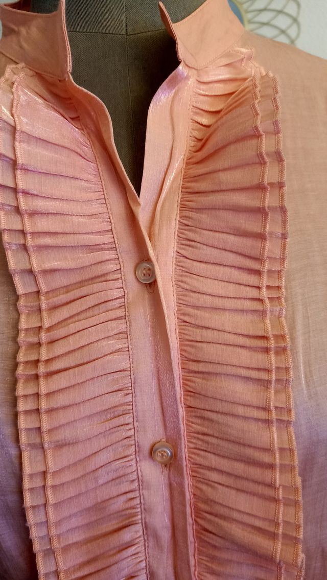 Blusa naranja con volantes