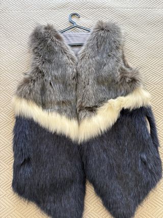 Colete de pelo com 3 cores