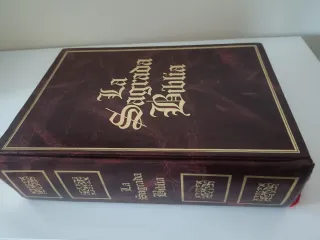La Sagrada Biblia (Spanish Edition)