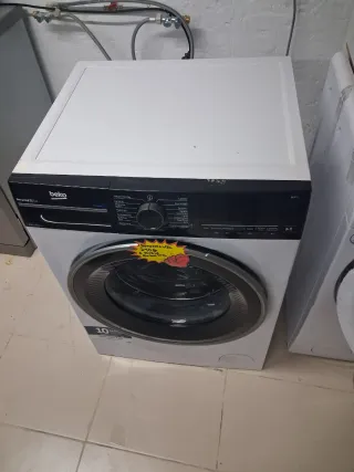 Lavatrice Beko 10 kg 1400 giri/min SteamCure