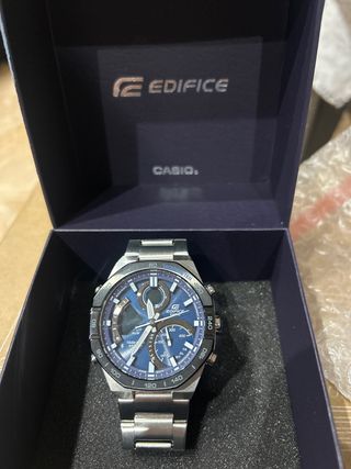 Reloj Casio Edifice Cronógrafo Azul y Plateado 