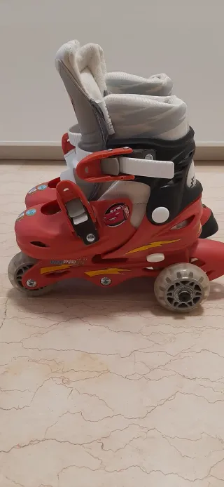 Pattini a rotelle Cars 3 ruote regolabili