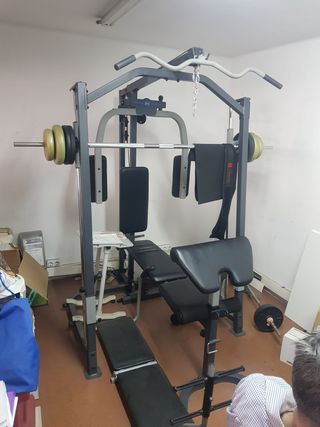 Máquina multiusos + Barra, pesas y cinturón