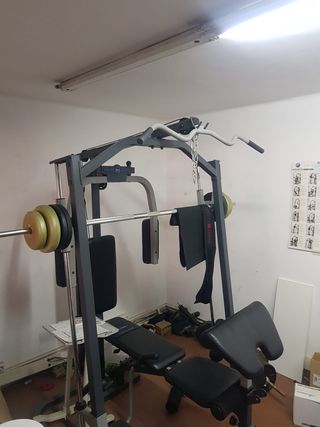 Máquina multiusos + Barra, pesas y cinturón